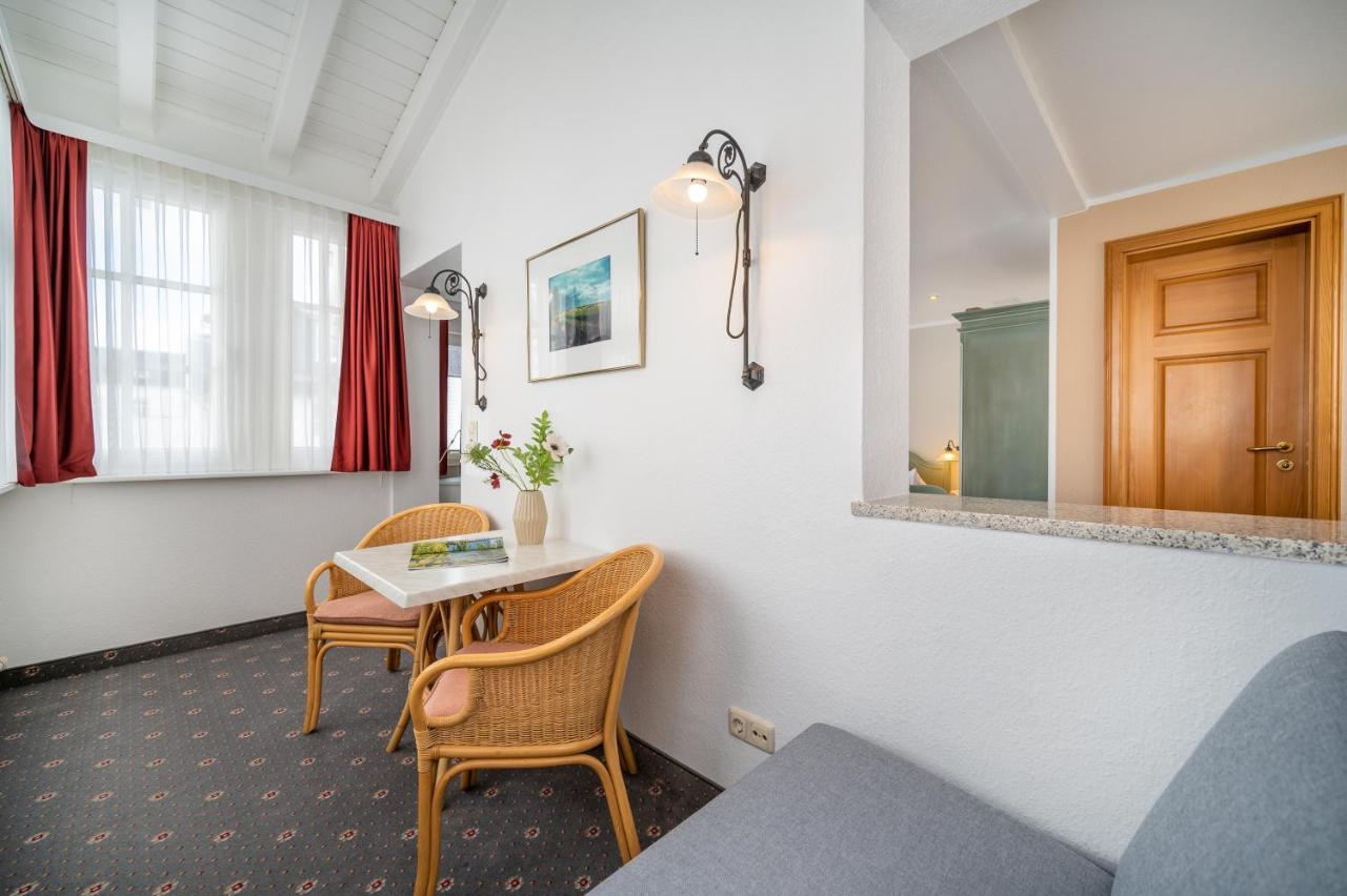 Hotel Villa Neander บินซ์ ภายนอก รูปภาพ