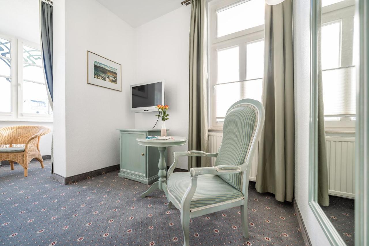 Hotel Villa Neander บินซ์ ภายนอก รูปภาพ